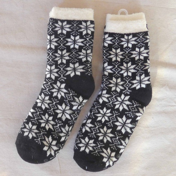 Bundle of 2 NWT Bass Woman One Size Cozy Slipper Sock - Picture 2 of 10